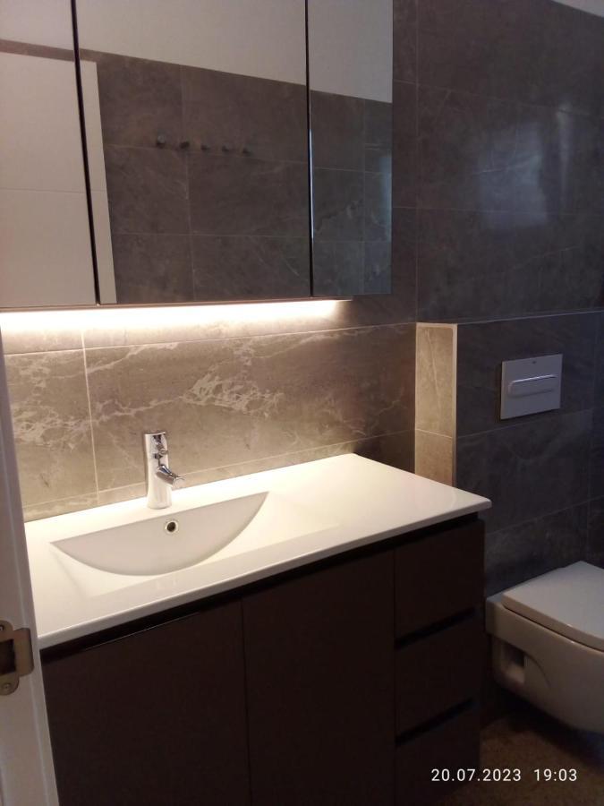 2 Bedroom Large Modern Apartment In Blanes Old Town 50M From The Beach! Luaran gambar