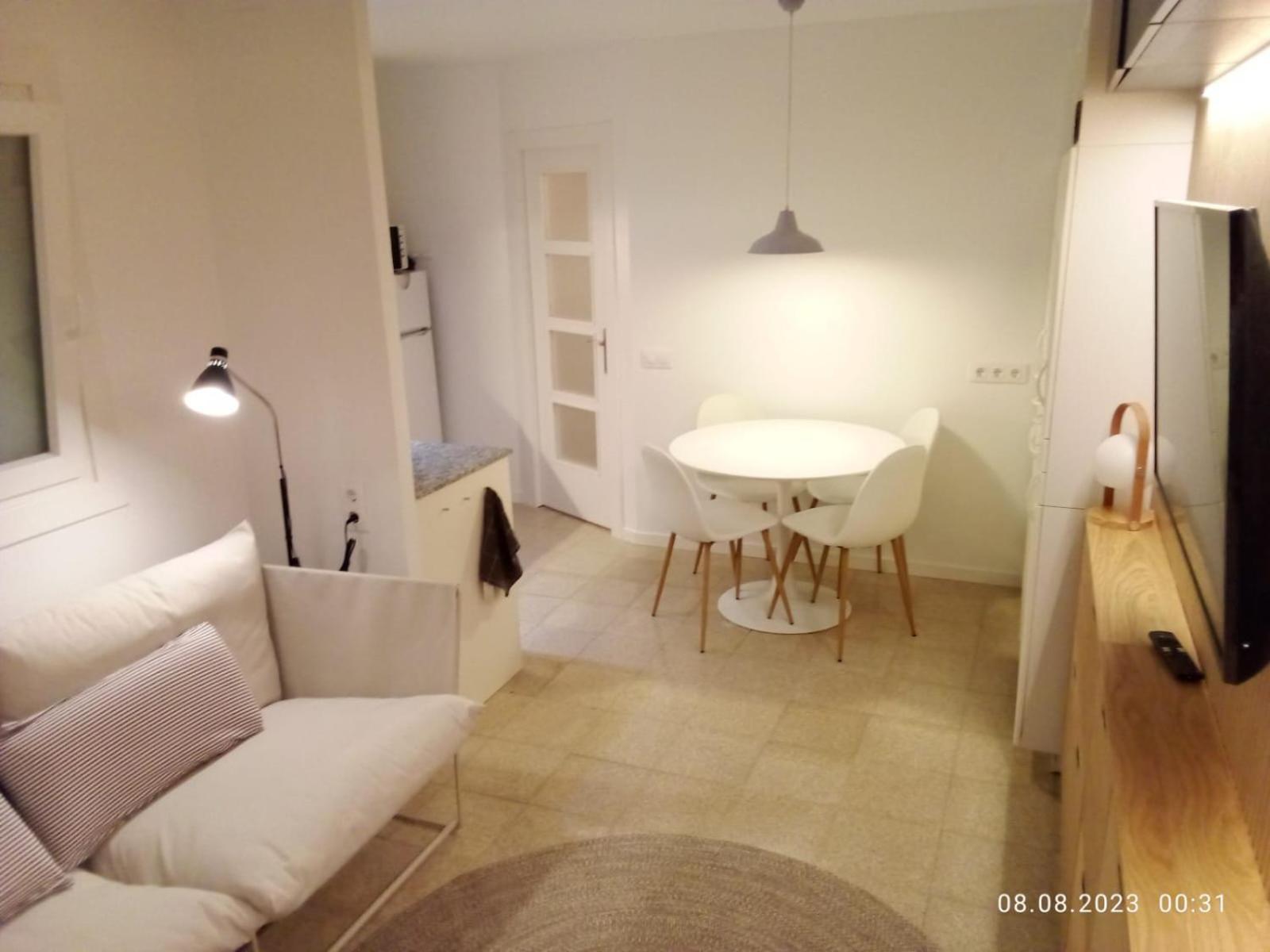 2 Bedroom Large Modern Apartment In Blanes Old Town 50M From The Beach! Luaran gambar